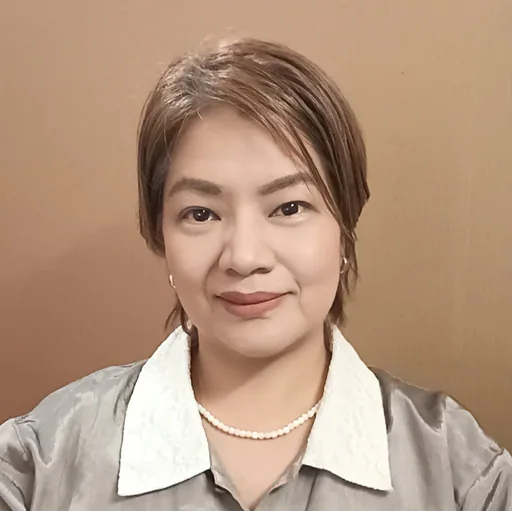 Pamela C. — Senior Healthcare Operations and Customer Service Specialist from Philippines