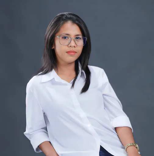 CHARISSA B. — Senior Customer Support Specialist from Philippines