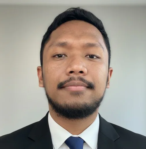 June W. — Senior Customer Support and Operations Leader from Philippines