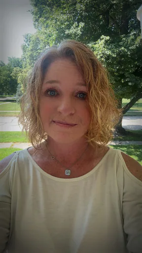 Amanda C. — Mid-Level Administrative Specialist from United States