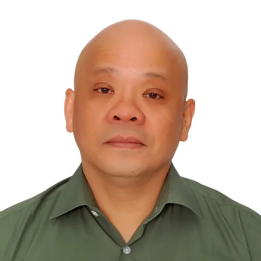 Michael G. — Senior Sales and Operations Executive from Philippines