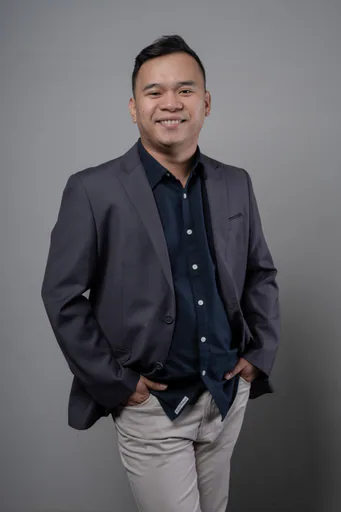 Kennith G. — Mid-Level Operations Manager from Philippines