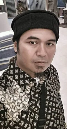 E H. profile photo
