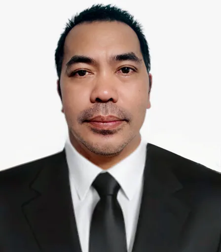 Dennis G. — Senior Restaurant Supervisor from Philippines