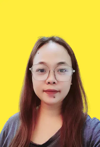 Emeliza D. — Mid-Level Social Media Manager from Philippines