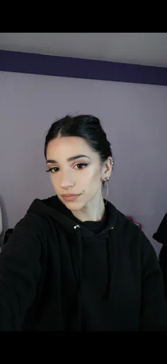 Lara J. profile photo