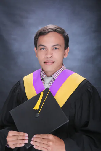 Jun — Mid-Level IT Support Specialist from Philippines
