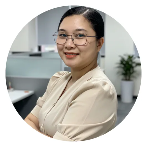 Nadia D. — Senior HR Specialist from Philippines