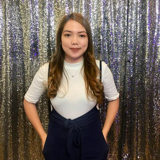 Lore M. profile photo