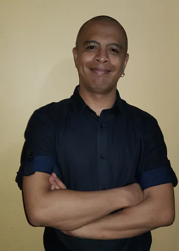 Nathaniel G. — Senior Operations Manager from Philippines