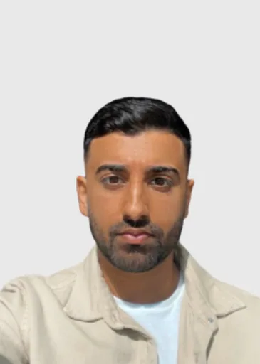 Dion — Mid-Level IT Business Development Manager from United Kingdom