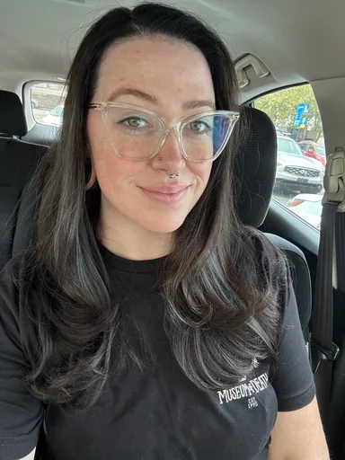 Paige L. — Mid-Level Office Administrator from United States