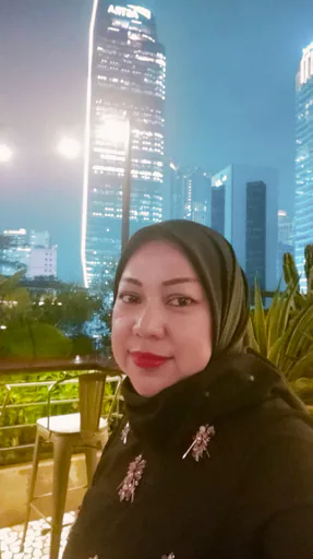 Nuraeny — Senior Human Resources Consultant from Indonesia
