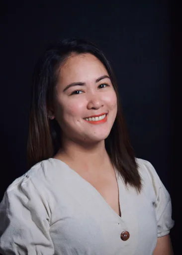 Trisha M. — Mid-Level Accounting Representative from Philippines